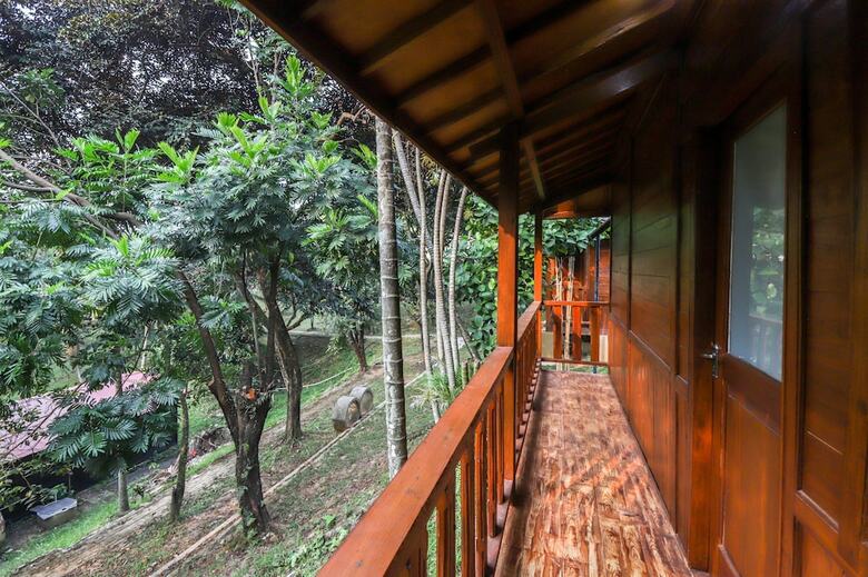 Hotel Oyo 883 Pavo Resort