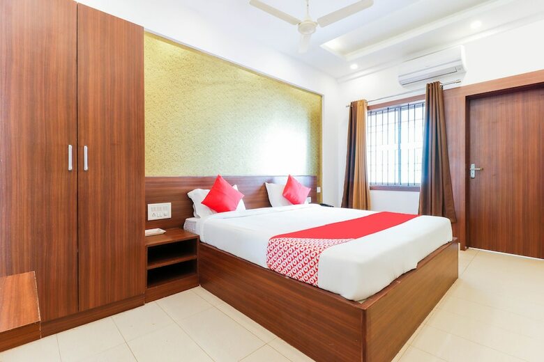 Hotel Oyo 28076 Samrudhi Residency