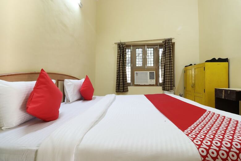 Hotel Oyo 30450 Aamrapaali Water Park