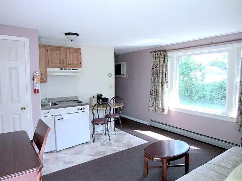 Hotel Founder's Brook Motel And Suites