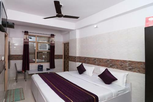 Hotel Oyo 12911 Velvet Inn
