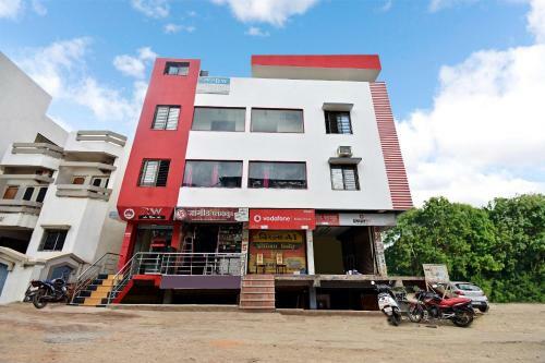 Oyo 61308 Hotel Rw International