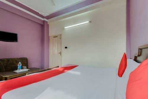 Oyo 24888 Hotel Sham Palace