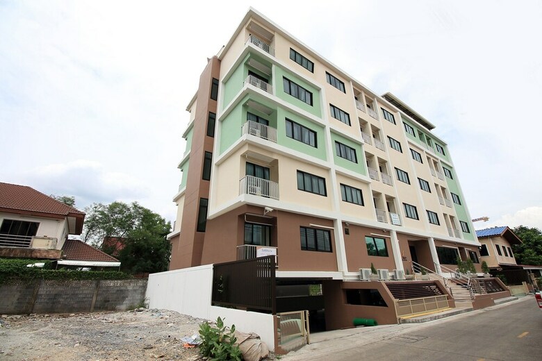 Hotel Oyo 243 The All Residence