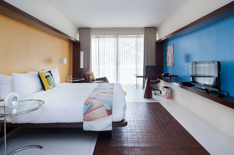 Hotel The Picasso Boutique Serviced Residences