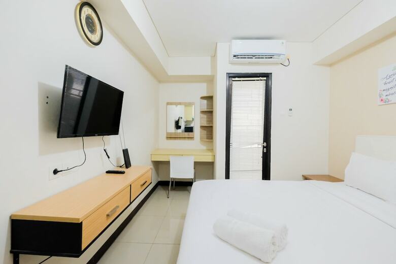 Simple Furnished Studio 19 Avenue Apartment