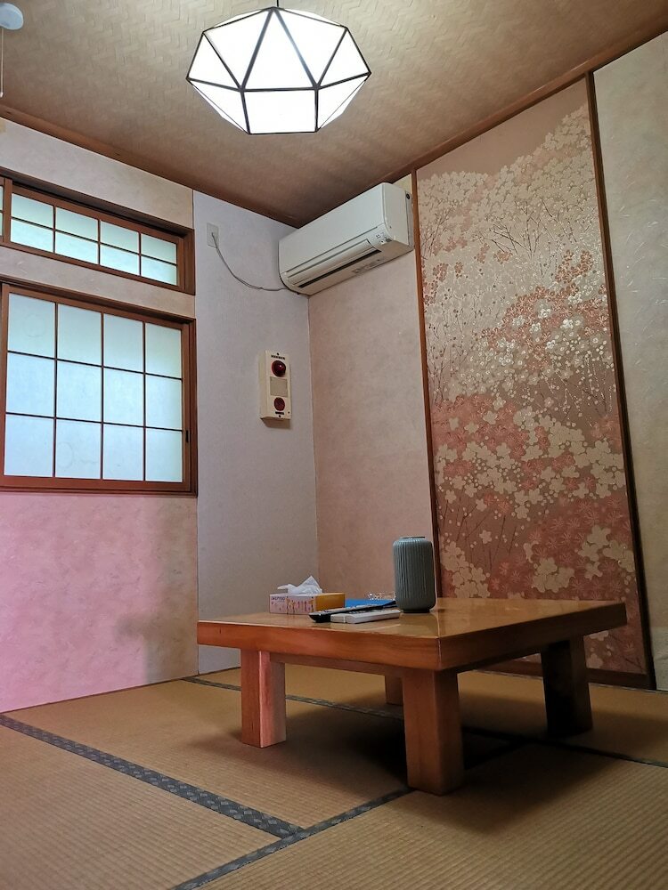 Sakahijiri Hotel In Futtsu