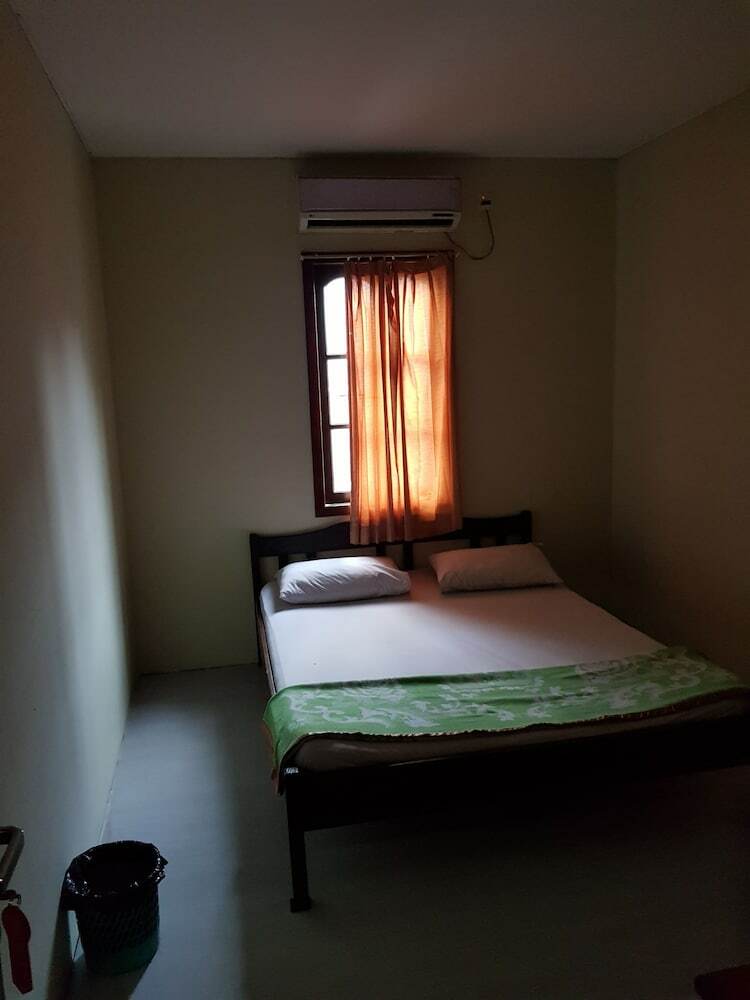 Hostal Oyo 761 Mahkota Intan Hotel