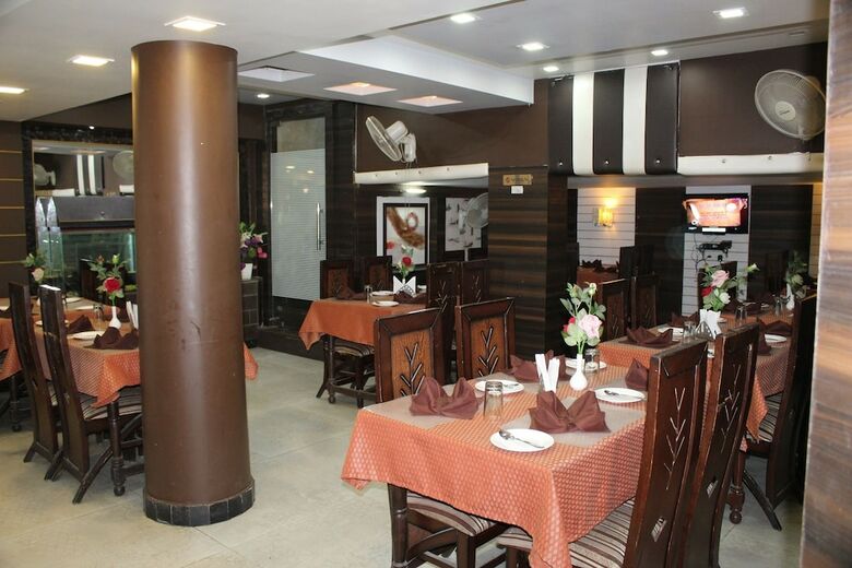 Hotel Adb Rooms Park Inn Varanasi