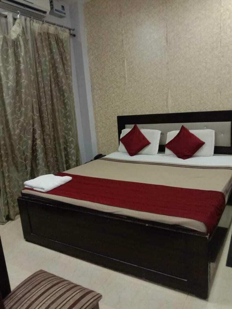 Hotel Adb Rooms Park Inn Varanasi