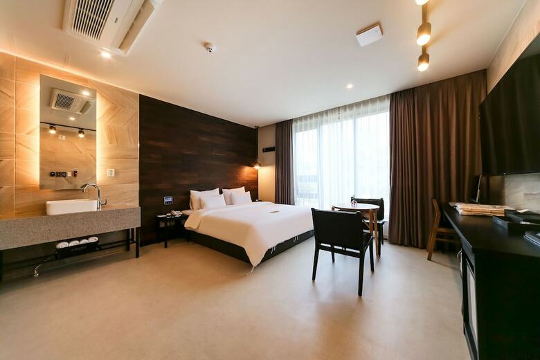 Le Idea Hotel