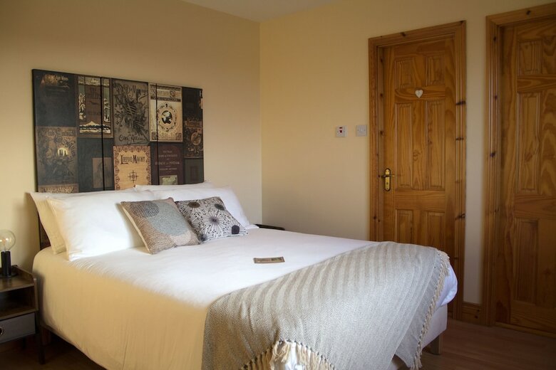 Bed & Breakfast Madra Rua Organic Accommodation