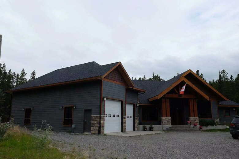 Cabana Yukon Pines