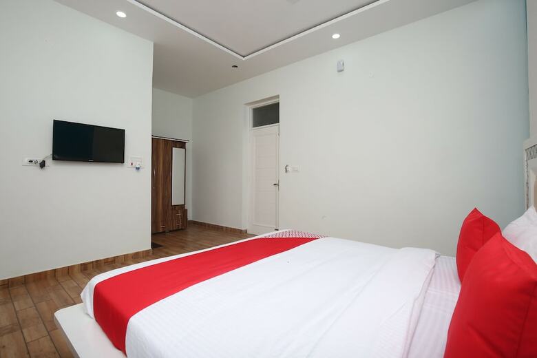 Hotel Oyo 42991 Mehra Dhaba