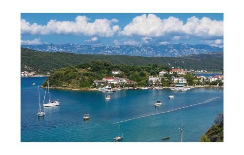 One-bedroom Apartment In Supetarska Draga