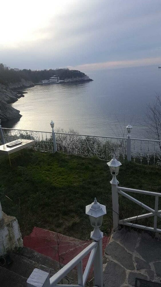 Hotel Bab-i Zer Konaklama Ve Restoran