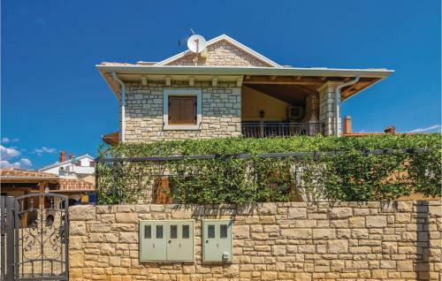 One-bedroom Apartment In Vantacici