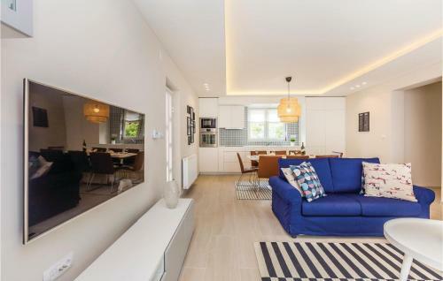 Five-bedroom Holiday Home In Polje