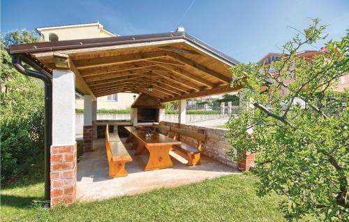 Two-bedroom Apartment In Premantura