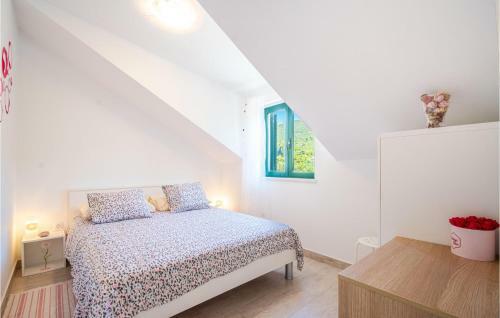 Four-bedroom Holiday Home In Kneze