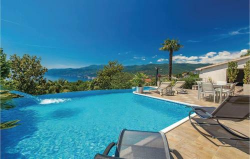 Four-bedroom Holiday Home In Rijeka