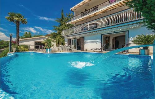 Four-bedroom Holiday Home In Rijeka