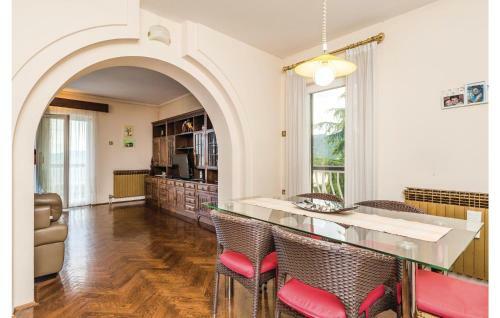 Four-bedroom Holiday Home In Rijeka