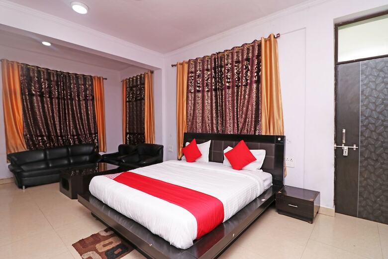 Hotel Oyo 45787 Mangalam Resort
