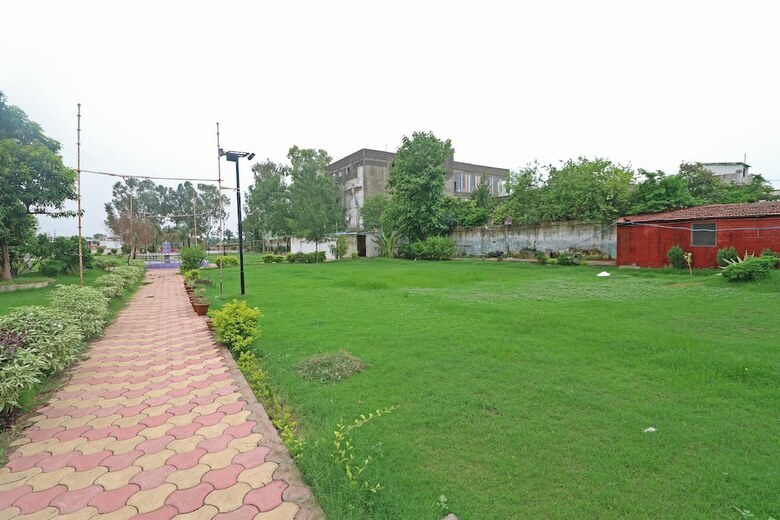 Hotel Oyo 45787 Mangalam Resort