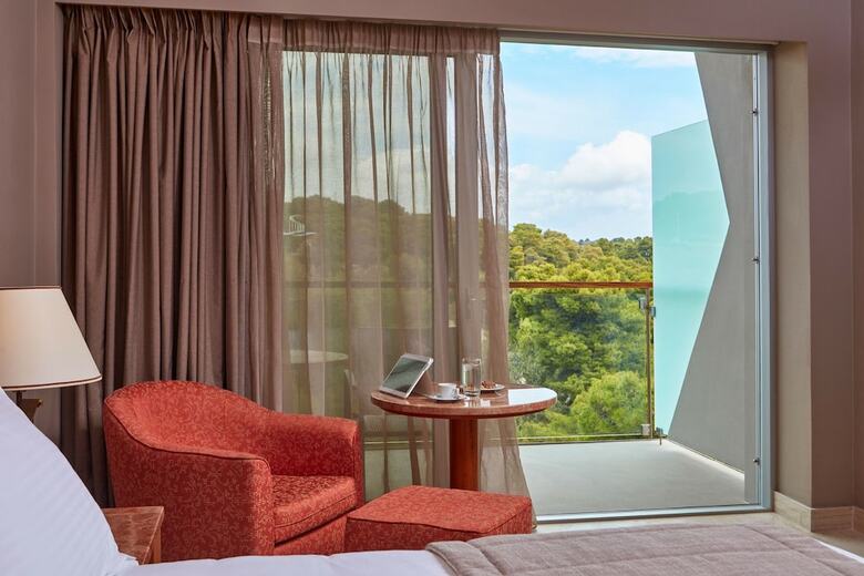 Hotel Aks Hinitsa Bay