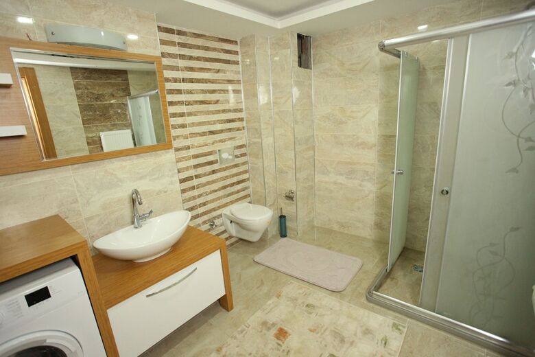 The City Walls Suit Hotel