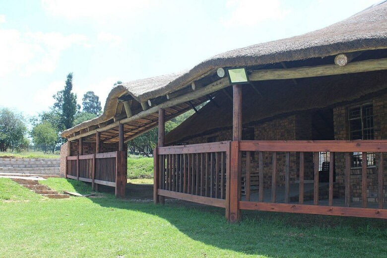 Hotel Lily Villa Country Lodge