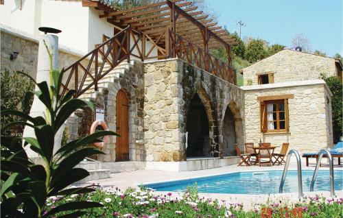 Three-bedroom Holiday Home In Miliou Paphos