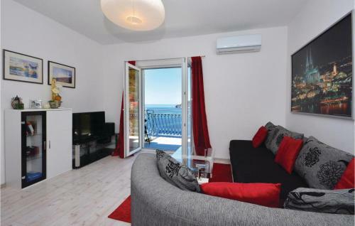 Two-bedroom Apartment In Sveta Nedjelja
