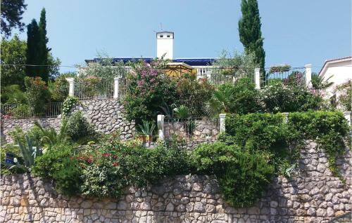 Two-bedroom Apartment In Medveja