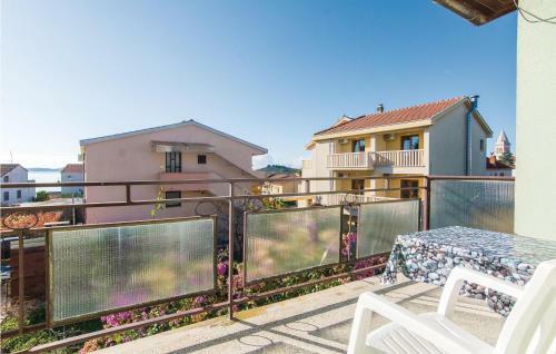 Four-bedroom Apartment In Pakostane