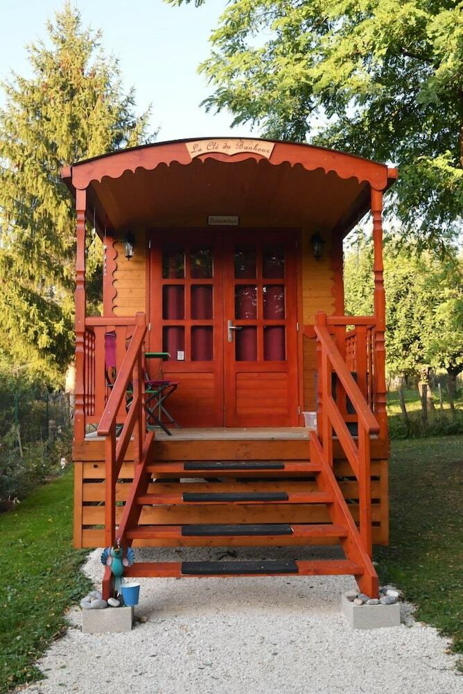 Hotel Gite Roulotte - La Cle Du Bonheur