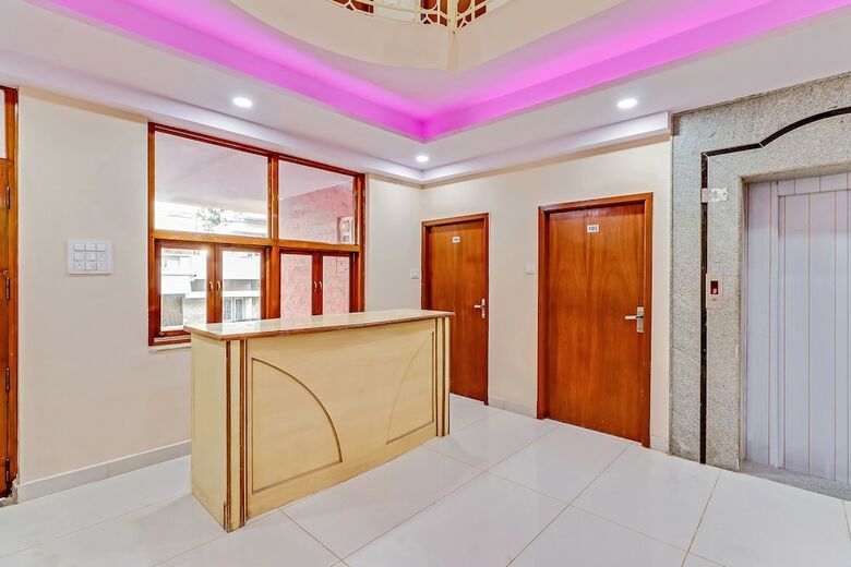 Capital O 49646 Hotel Champion Paradise