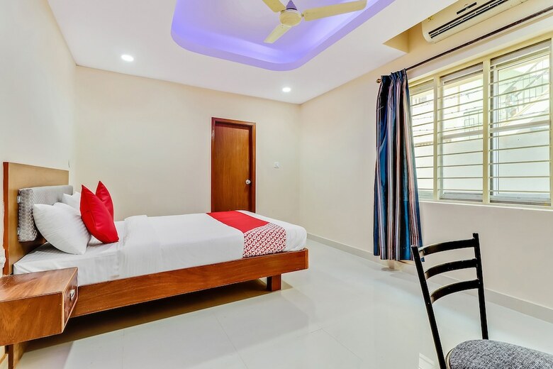 Capital O 49646 Hotel Champion Paradise