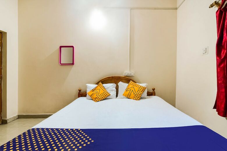 Spot On 60927 Hindustan Hotel & Lodging