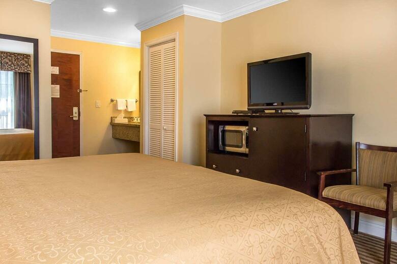 Hotel Quality Inn Near Mountain Creek