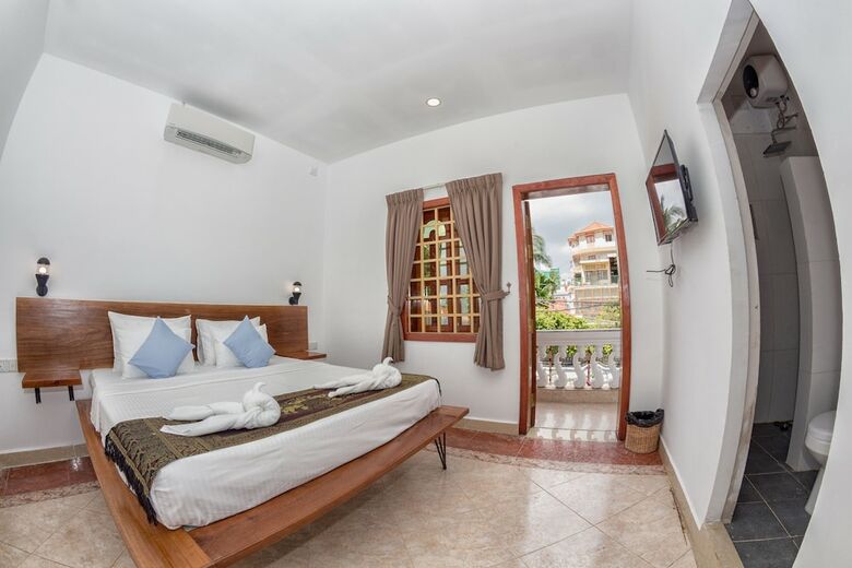 Hostal Poolside Villa