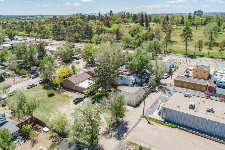 Villa 2 Bdolympic Trainingnear Parks, A Lake, Downtown