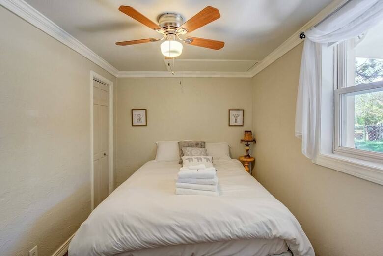 Villa 2 Bdolympic Trainingnear Parks, A Lake, Downtown