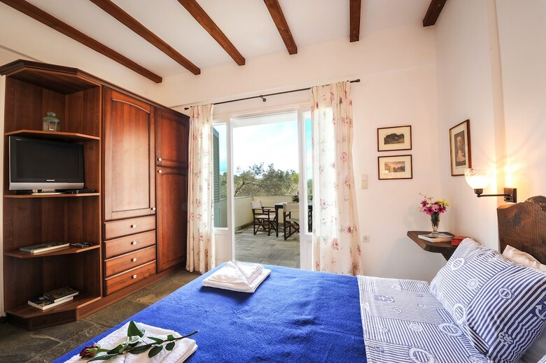 Hotel Gera's Olive Grove
