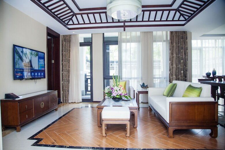 Riad Xinhualian Lv Xin Gu Hotel