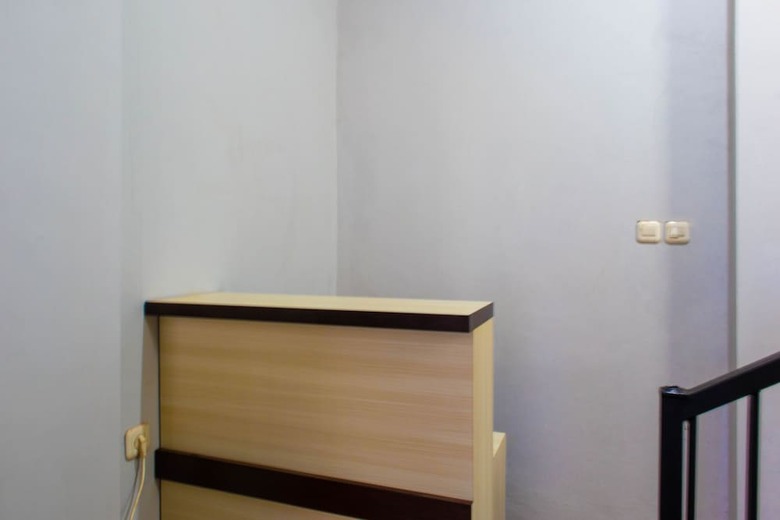 Hotel Oyo 1681 The Kost Tdm 2