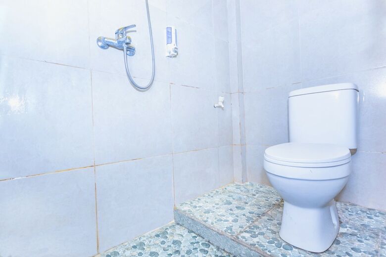 Hostal Oyo 1427 Azzahra Guest House