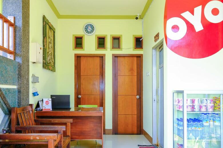 Hostal Oyo 1787 Sekardiyu Guesthouse