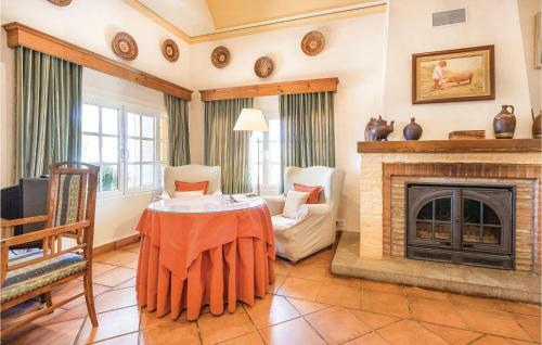 Four-bedroom Holiday Home In Constantina